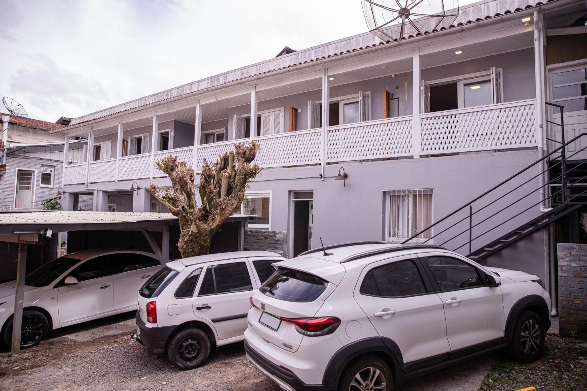 גראמדו Hospedagem Vila Suica Centro מראה חיצוני תמונה